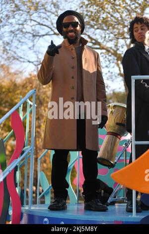 Ziggy Marley nimmt an der 96.. Jährlichen Macy's Thanksgiving Day Parade am 24. November 2022 in New York City Teil. Stockfoto