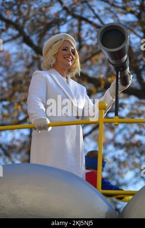 CAM nimmt an der 96.. Jährlichen Macy's Thanksgiving Day Parade am 24. November 2022 in New York City Teil. Stockfoto