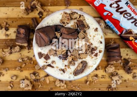 Bilder von Säften und Smoothies mit Donuts Stockfoto
