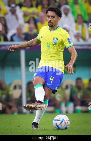 Brasilianischer Marquinhos in Aktion während eines Fußballspiels zwischen Brasilien und Serbien, in Gruppe G der FIFA-Weltmeisterschaft 2022 in Lusail, Bundesstaat Katar, am Donnerstag, den 24. November 2022. BELGA PHOTO VIRGINIE LEFOUR Kredit: Belga News Agency/Alamy Live News Stockfoto