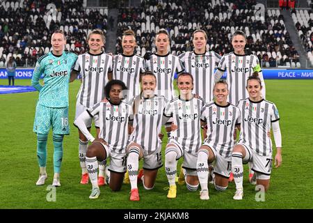 Turin, Italien. 24.. November 2022. Juventus Fototeam während der UEFA Womens Champions League Gruppenbühne, 3 Runde Spiel zwischen Juventus und Servette Chenois im Allianz Stadium in Turin, Italien Fußball (Cristiano Mazzi/SPP) Guthaben: SPP Sport Press Photo. Alamy Live News Credit: SPP Sport Press Photo. Alamy Live News Stockfoto