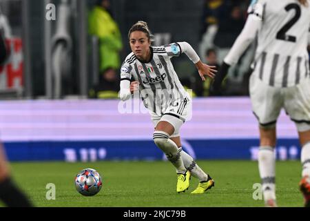 Martina Rosucci (Juventus Women) beim Spiel der UEFA Women Champions League 2022 2023 zwischen Juventus Women 1-1 Arsenal Women im Allianz-Stadion am 24. November 2022 in Torino, Italien. Kredit: Maurizio Borsari/AFLO/Alamy Live News Stockfoto