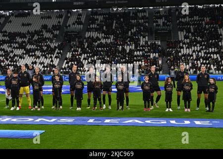 Team (Arsenal Women) beim Spiel der UEFA Women Champions League 2022 2023 zwischen Juventus Women 1-1 Arsenal Women im Allianz Stadium am 24. November 2022 in Turin, Italien. Kredit: Maurizio Borsari/AFLO/Alamy Live News Stockfoto