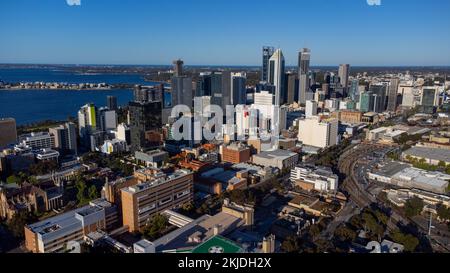 Luftaufnahme der Innenstadt von Perth, WA, Australien Stockfoto