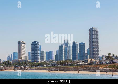 Skyline von Tel Aviv vom alten Hafen von Jaffa, Israel Stockfoto