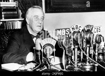 US-Präsident Franklin D Roosevelt hält einen Kaminchat über die Lage der Union (11. Januar 1944) Stockfoto