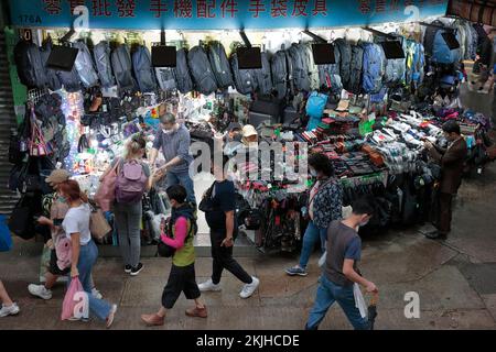 Outdoor-Ausrüstungsstand, Einkaufsbummel und Spaziergänge, 176A Johnstone Road, Wanchai, Hongkong, China, 24. November 2022 Stockfoto