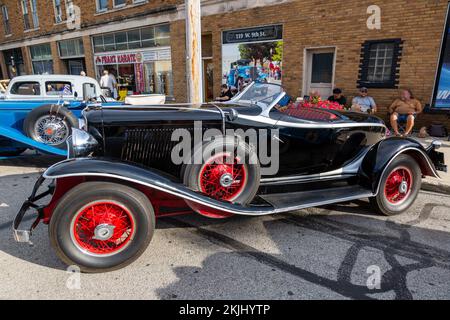 Ein antikes schwarzes Auburn Speedster Boattail auf einer Autoshow in Auburn, Indiana, USA. Stockfoto