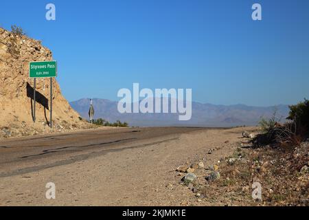 Sitgreaves Pass auf der historischen Route 66 mit Blick auf das Golden Valley. Oatman, Arizona, USA, Nordamerika Stockfoto