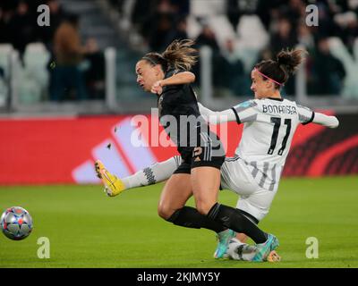 Turin, Italien. 24.. November 2022. Barbara Bonansea von Juventus Women während der UEFA Womenâs Champions League, Gruppe C, Fußballspiel zwischen Juventus Women und Arsenal Women am 24. November 2022 im Allianz-Stadion in Turin, Italien. Foto Nderim Kaceli Kredit: Unabhängige Fotoagentur/Alamy Live News Stockfoto
