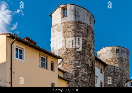 Details der antiken Porta San Gervasio, ein Tor in den alten Mauern von Lucca, Italien Stockfoto