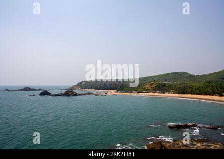 Gokarna, Indien - 16. März 2011: Blick auf den wunderschönen Om Beach Stockfoto