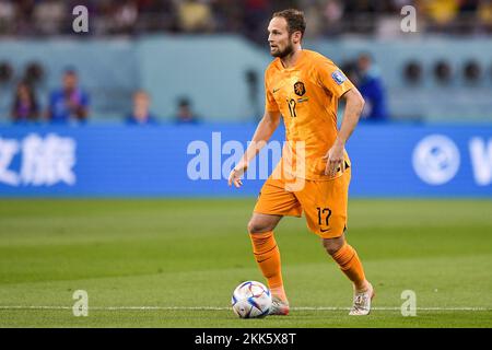 Doha, Katar. 25.. November 2022. DOHA, KATAR - NOVEMBER 25: Daley Blind of the Netherlands läuft mit dem Ball während des Spiels Gruppe A - FIFA Weltmeisterschaft Katar 2022 zwischen den Niederlanden und Ecuador im Khalifa International Stadium am 25. November 2022 in Doha, Katar (Foto von Pablo Morano/BSR Agency) Guthaben: BSR Agency/Alamy Live News Kredit: BSR Agency/Alamy Live News Stockfoto