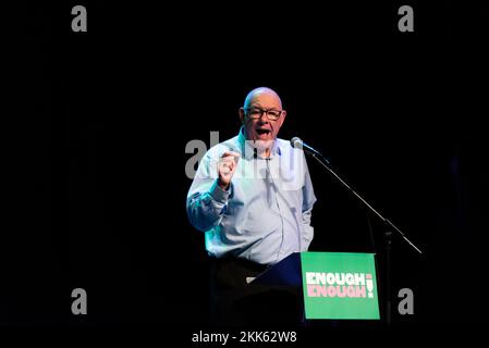 Dave ward, Generalsekretär der Gewerkschaft der Kommunikationsarbeiter (CWU), spricht auf einer Protestkundgebung im Palace Theatre Stockfoto