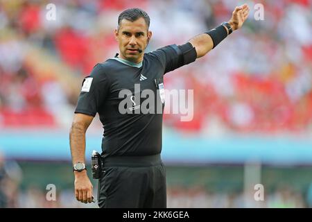 25.. November 2022; Ahmed bin Ali Stadium, Al Rayyan, Katar; FIFA Fußball-Weltmeisterschaft, Wales gegen Iran; Schiedsrichter Mario Alberto Escobar Toca (GUA) Stockfoto