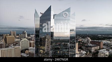 Frost Bank Tower in der Stadt San Antonio - SAN ANTONIO, USA - 3. NOVEMBER 2022 Stockfoto