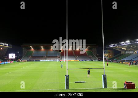 Twickenham, Großbritannien. 25.. November 2022. Allgemeiner Überblick über das Stadion vor dem Start des Gallagher Premiership Rugby-Spiels zwischen Harlequins und Gloucester im Twickenham Stadium, Twickenham, Vereinigtes Königreich, am 25. November 2022. Foto von Carlton Myrie. Nur redaktionelle Verwendung, Lizenz für kommerzielle Verwendung erforderlich. Keine Verwendung bei Wetten, Spielen oder Veröffentlichungen von Clubs/Ligen/Spielern. Kredit: UK Sports Pics Ltd/Alamy Live News Stockfoto