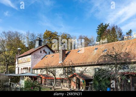 Kelkheim, Deutschland - 15. November 2020: Bau des ehemaligen Klosters und heute Reiterhof rettershof im taunus, hessen, Deutschland. Stockfoto