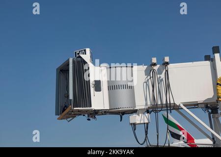 Boston, USA - 11. September 2017: Passagierbrücke am internationalen Flughafen in Boston, USA. Stockfoto