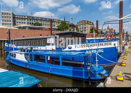 Hamburg, Deutschland - 17. Juli 2014: Die Kirche auf einem Schiff ankern an der Elbe in Hamburg. Stockfoto