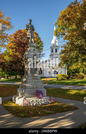 Ein Denkmal aus dem Bürgerkrieg am Town Common in Hardwick, Massachusetts Stockfoto