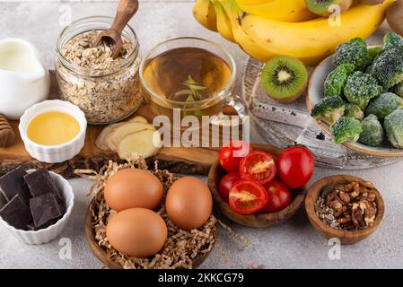 Sortiment von Produkten, die Melatonin enthalten Stockfoto