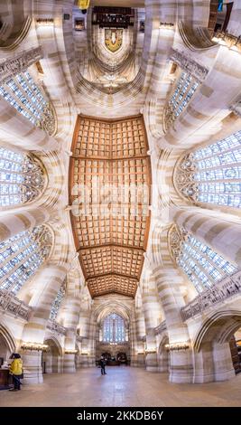 NEW HAVEN, USA - 28. Okt 2015: Innenansicht der Bibliothek der Yale University in New Haven. Stockfoto