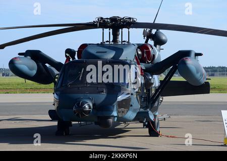 Präfektur Aomori, Japan - 07. September 2014: Japan Air Self-Defense Force Sikorsky UH-60J Black Hawk Such- und Rettungshubschrauber. Stockfoto
