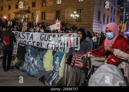 Palermo, Italien. 25.. November 2022. Anlässlich des Welttags gegen Gewalt gegen Frauen, Demonstration in Palermo. (Kreditbild: © Antonio Melita/Pacific Press via ZUMA Press Wire) Kredit: ZUMA Press, Inc./Alamy Live News Stockfoto