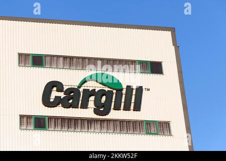 Cargill Deutschland GmbH, Logo auf Produktionsstätte, Stärkeprodukte für die Lebensmittelindustrie, Rheinhafen Krefeld, Nordrhein-Westfalen, Deutschland, Europa Stockfoto