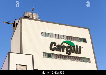 Cargill Deutschland GmbH, Logo auf Produktionsstätte, Stärkeprodukte für die Lebensmittelindustrie, Rheinhafen Krefeld, Nordrhein-Westfalen, Deutschland, Europa Stockfoto