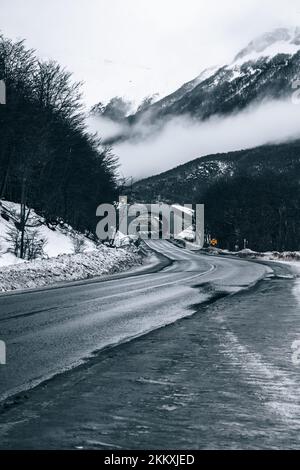 Paisajes en la nieve y montañas Stockfoto