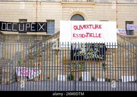 Besetzung des nationalen choreographischen Zentrums (CNN) durch Künstler und Techniker der Show wie an etwa dreißig kulturellen Orten in Frankreich. Montpellier, Occitanie, Frankreich Stockfoto