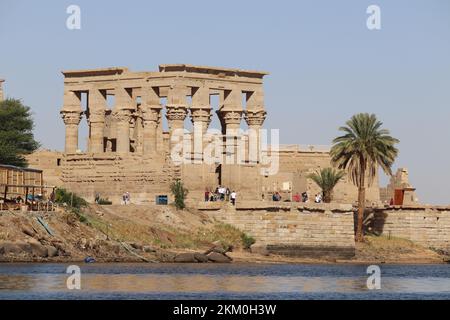 Philae-Tempel (Isis-Tempel) auf der Insel Agilika in Assuan, Ägypten Stockfoto