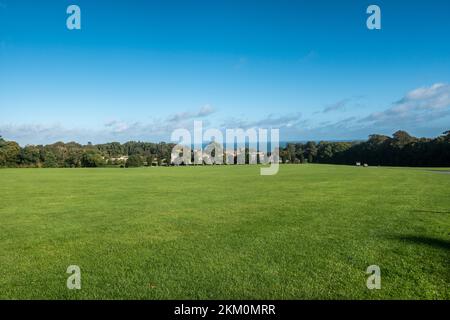 Ardgillan Demesne an sonnigen Herbsttagen in Südirland Stockfoto