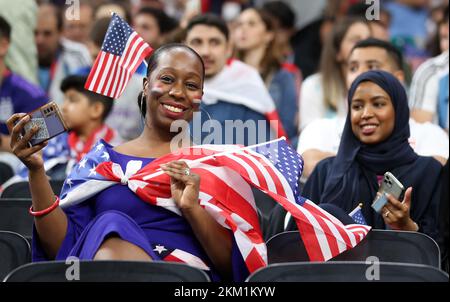 AL KHOR, KATAR - 25. NOVEMBER: FIFA-Weltmeisterschaft Katar 2022 Gruppe B zwischen England und den USA am 25. November 2022 im Al Bayt Stadium in Al Khor, Katar. USA Fan © diebilderwelt / Alamy Stock Stockfoto