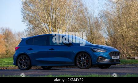 Blaues Ford Focus ST-Auto mit 2019 Pkw Stockfoto