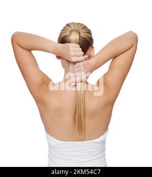 Haar, Frisur und Rücken einer blonden Frau mit einem Pferdeschwanz auf weißem Studiohintergrund. Haarpflege, Frisur und blonde weibliche Styling mit langen Haaren Stockfoto