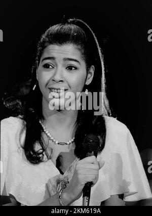 Irene Cara ist um 63 Uhr verstorben. Irene Cara tritt auf Solid Gold auf, 1984 Credit: Ron Wolfson/MediaPunch Stockfoto