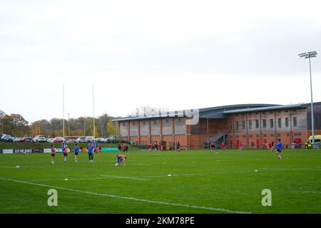 Gloucester, Großbritannien. 26.. November 2022. Gloucester, England, November 26. 2022: Die allgemeine Sicht der ALPAS Arena vor dem Allianz Premier 15s Rugby-Spiel zwischen Gloucester-Hartpury und Bristol Bears in der ALPAS Arena in Gloucester, England. (James Whitehead/SPP) Kredit: SPP Sport Press Photo. Alamy Live News Stockfoto