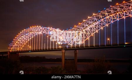 Hernando de Soto Brücke in Memphis über dem Mississippi River Stockfoto