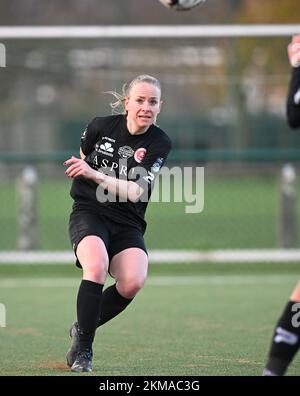 Zulte, Belgien. 26.. November 2022. Lotte Michiels (15) von Woluwe, dargestellt während eines Fußballspiels zwischen SV Zulte - Waregem und WS Woluwe am 12.. Spieltag der Saison 2022 - 2023 der belgischen Lotto Womens Super League am samstag, den 29. Oktober 2022 in Zulte , Belgien . FOTO SPORTPIX | DAVID CATRY Kredit: David Catry/Alamy Live News Stockfoto