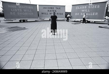 Drei Reklametafeln, Neue Labour-Wahlkampagne 1997 Stockfoto