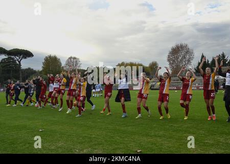 Rom, Italien. 26.. November 2022. A.S. Roma-Team am 10.. Tag der Serie A-Meisterschaft zwischen A.S. Roma Women und Pomigliano Calcio Femminile im stadio Tre Fontane am 26.. November 2022 in Rom, Italien. Kredit: Unabhängige Fotoagentur/Alamy Live News Stockfoto