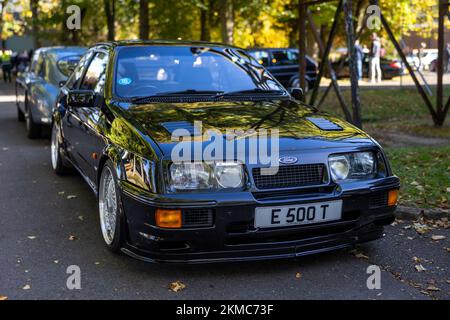 1987 Ford Sierra RS Cosworth „E 5OOT“ auf dem Oktober-Scramble, der am 9.. Oktober 2022 im Bicester Heritage Centre stattfindet Stockfoto