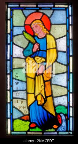 Buntglasfenster von Saint Winifred in Castell Coch oder Castle Coch - The Red Castle, Tongwynlais, Cardiff, Wales, Vereinigtes Königreich, Europa - 15. aus Stockfoto
