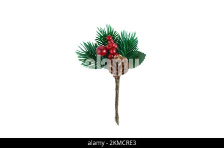 Weihnachtsdekoration aus Tannenzweigen, Holly Beeren und Zapfen. Konzept für Weihnachten und Neujahr. Speicherplatz kopieren Stockfoto