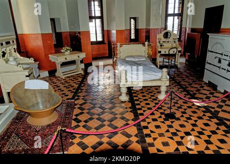Viktorianisches Schlafzimmer im Castell Coch oder Red Castle. Castle Coch - The Red Castle, Tongwynlais, Cardiff, Wales, Vereinigtes Königreich, Europa - 15. Octob Stockfoto