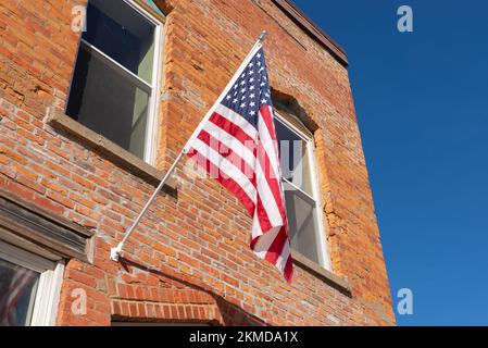 Außenansicht eines alten Backsteingebäudes in Marseilles, Illinois, USA. Stockfoto
