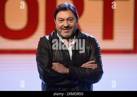 Rom, Latium. 26.. November 2022. Rom, Italien. 26., November 2022; Bild von links nach rechts, italienischer Dirigent Sigfrido Ranucci während des TV-Reportl, Kredit: massimo insabato/Alamy Live News Stockfoto